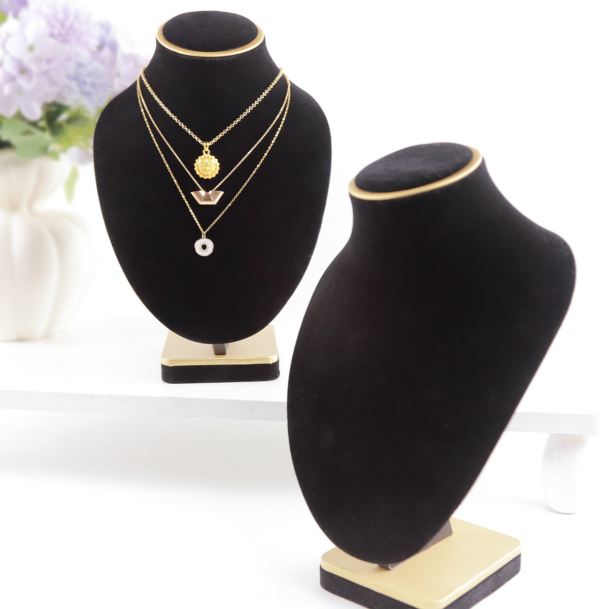 Body Black Velvet Jewelry Bust - đánh giá và giá Body Jewelry In Store