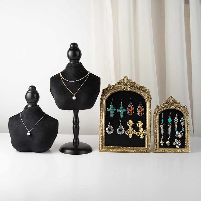 Black Velvet Bust Form Jewelry - đánh giá và giá Body Jewelry In Store
